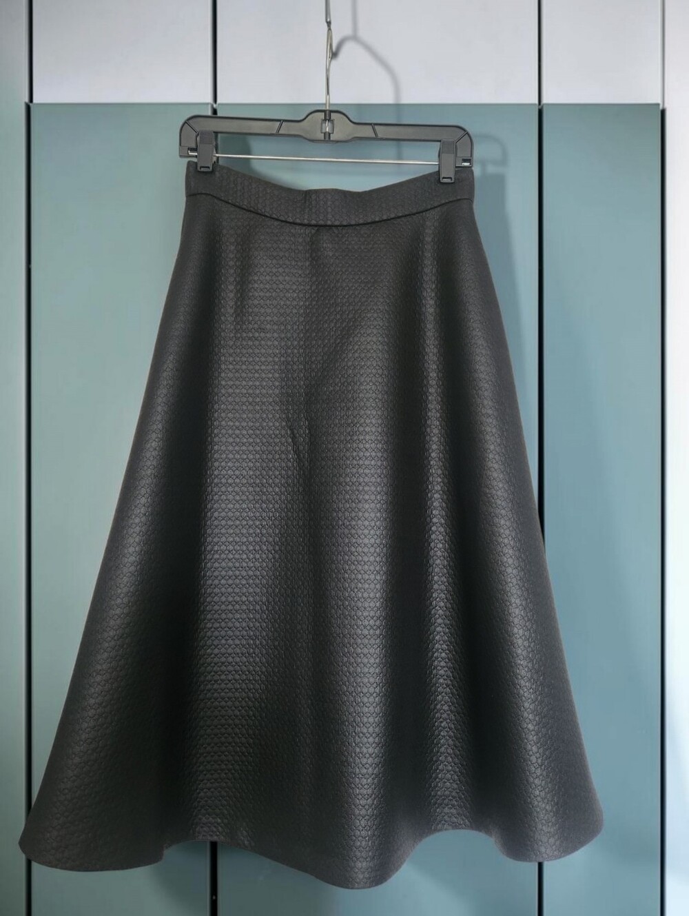 Banana Republic Black Textured A-Line Skirt - (6)